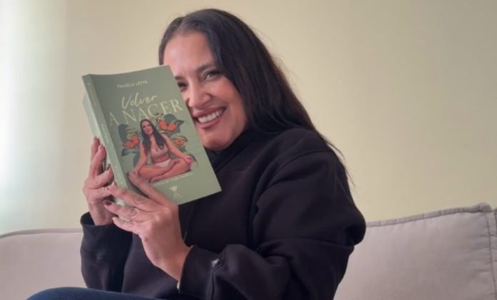 Pamela Leiva “vuelve a nacer” con su primer libro