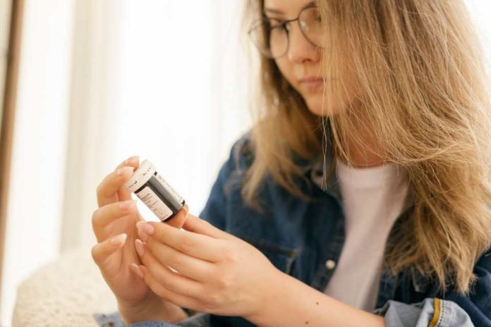 ¿Estás tomando bien tus medicamentos 5 alimentos y bebidas que podrían cambiar su efecto sin que lo sepas ¿Estás tomando bien tus medicamentos 5 alimentos y bebidas que podrían cambiar su efecto sin que lo sepas