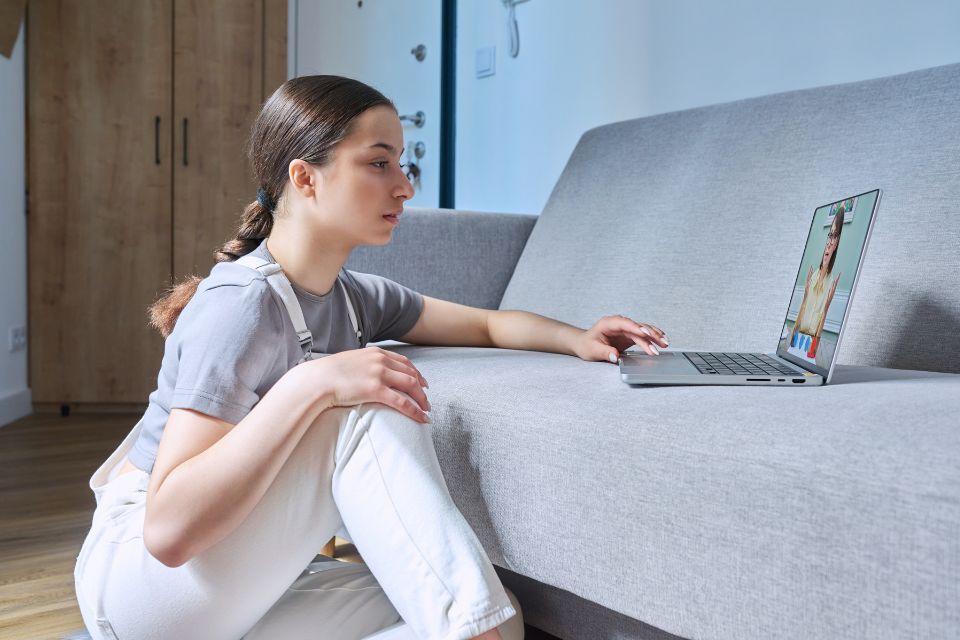 Apoyo psicológico online: cuándo buscarlo y cómo elegir profesional en Chile