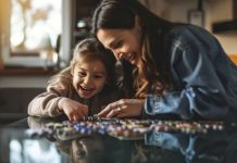 Reportaje | El 43% de los niños en Chile tiene dificultades para hablar con sus padres: ¿Cómo los juegos de mesa ayudan a acortar la brecha? El 43% de los niños en Chile tiene dificultades para hablar con sus padres