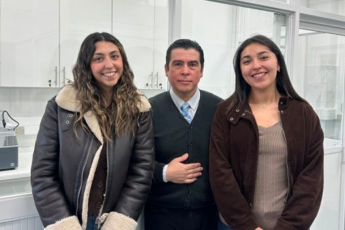 Estudiantes de Medicina UBB destacan en Congreso Internacional de Inmunología