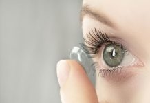 Los 5 errores más comunes al usar lentes de contacto que pueden provocar infecciones oculares