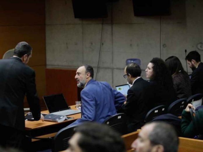 Nueve médicos extranjeros condenados a presidio por megafraude de licencias: Hasta 21 años de cárcel