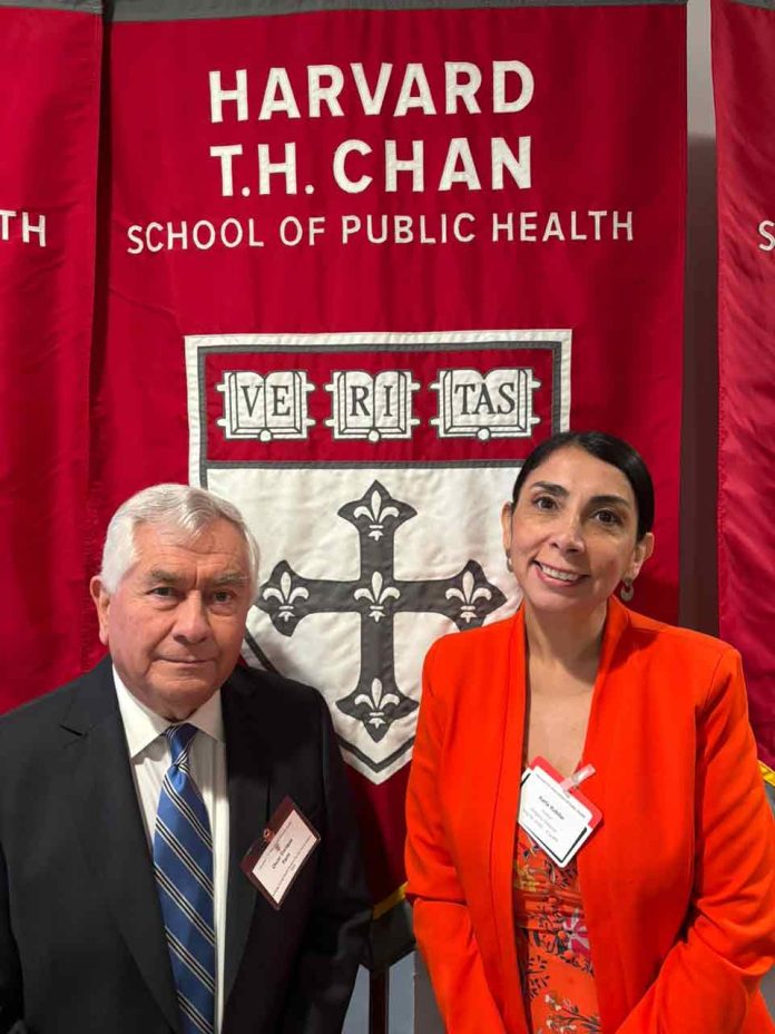 Paris y Rubilar en Harvard: programa internacional en Salud Pública reunió a ex ministros de Piñera junto a otros líderes globales en EEUU Paris y Rubilar en Harvard: programa internacional en Salud Pública reunió a ex ministros de Piñera junto a otros líderes globales en EEUU