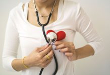 Síntomas de infarto en mujeres: por qué se confunden con menopausia o ataques de pánico