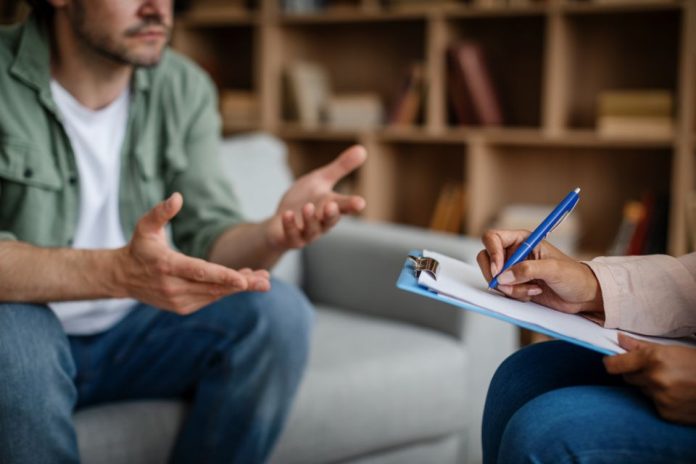 Columna de opinión | Prevenir el suicidio antes de la crisis: el desafío de construir razones para vivir