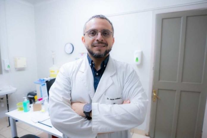 Conoce qué es la caspa y cuáles son los cuidados para aliviar las molestias Conoce qué es la caspa y cuáles son los cuidados para aliviar las molestias
