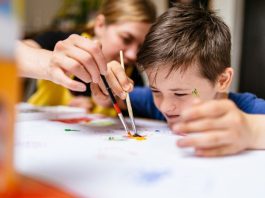 Criar a un hijo/a neurodivergente: Consejos para fortalecer su bienestar emocional y enfrentar momentos de crisis Criar a un hijo/a neurodivergente: Consejos para fortalecer su bienestar emocional y enfrentar momentos de crisis