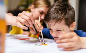 Criar a un hijo/a neurodivergente: Consejos para fortalecer su bienestar emocional y enfrentar momentos de crisis