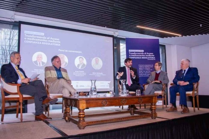 Expertos llaman a fortalecer el trabajo colaborativo en salud para ampliar la disponibilidad de medicamentos sin aumentar el gasto