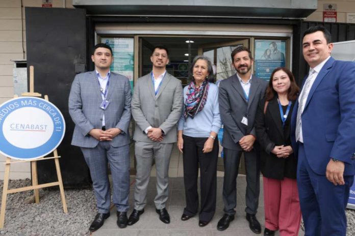 Ministra de Salud presenta piloto para que pacientes del Hospital Barros Luco retiren sus medicamentos en farmacias cercanas a sus hogares adheridas a Ley Cenabast Ministra de Salud presenta piloto para que pacientes del Hospital Barros Luco retiren sus medicamentos en farmacias cercanas a sus hogares adheridas a Ley Cenabast