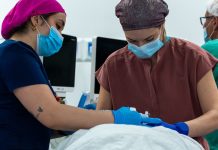 Operativo de Clínica Alemana y Desafío Levantemos Chile, permitió realizar cirugía de várices a pacientes de toda la provincia de Curicó