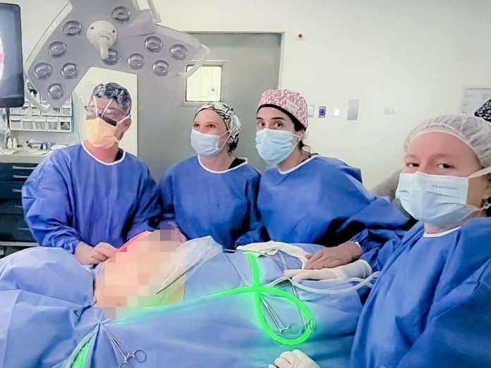 Primera mastectomía endoscópica con reconstrucción inmediata en el HCSBA