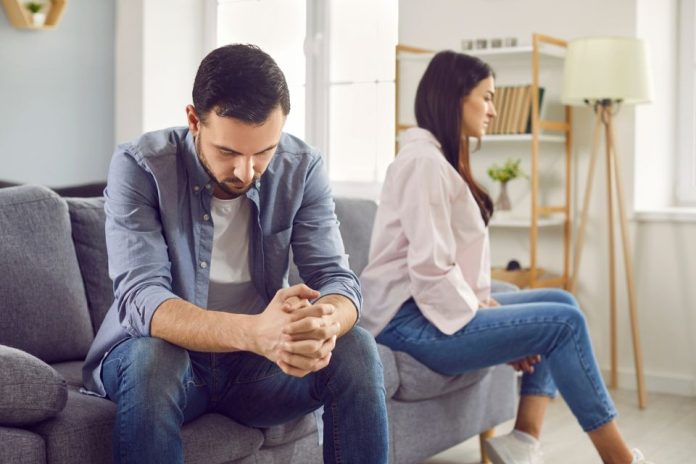 Reportaje | ¿Por qué cada vez más parejas deciden separarse después de 20 años juntos? Psicóloga explica las razones