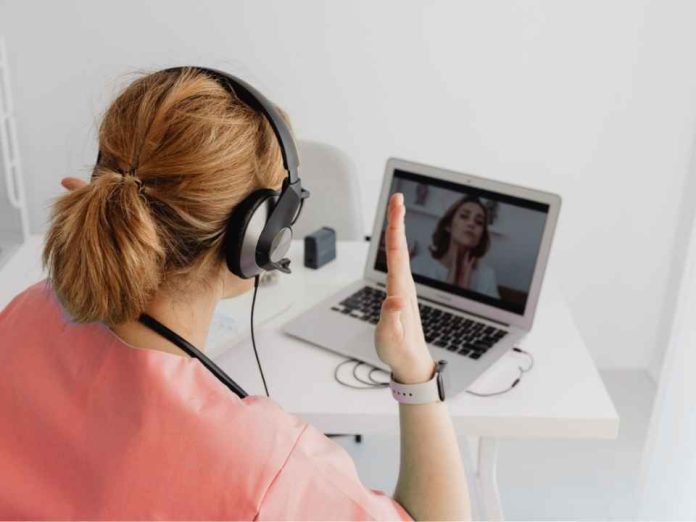 6 de cada 10 chilenos ve riesgos para la privacidad de sus datos de salud en plataformas digitales, según Encuesta de Salud UNAB 6 de cada 10 chilenos ve riesgos para la privacidad de sus datos de salud en plataformas digitales, según Encuesta de Salud UNAB