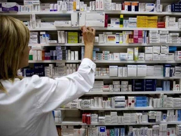 Académico advierte que abrir farmacias sin químicos farmacéutico no garantiza mayor acceso a medicamentos