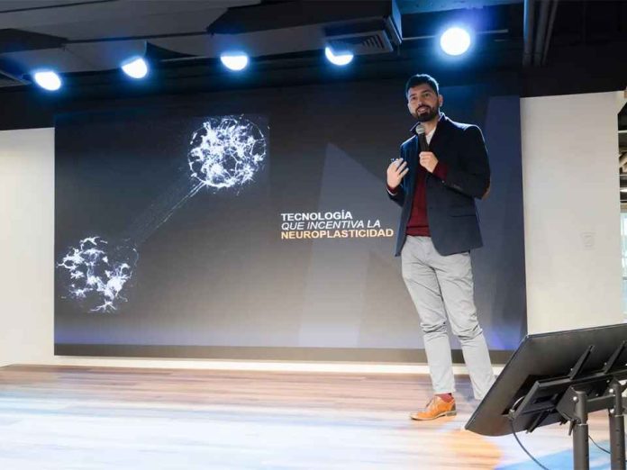 Columna de opinión Innovación frente a la espera La telerehabilitación como clave para democratizar la salud neurológica Columna de opinión | | Innovación frente a la espera: La telerehabilitación como clave para democratizar la salud neurológica