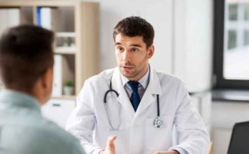 Columna de opinión | ¿Por qué los hombres llegan tarde al médico? Las enfermedades silenciosas que más se diagnostican cuando ya avanzaron