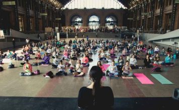 Con clase gratuita y masiva ExpoYoga regresa a Estación Mapocho para convocar a la Comunidad del Yoga en Chile Con clase gratuita y masiva ExpoYoga regresa a Estación Mapocho para convocar a la Comunidad del Yoga en Chile