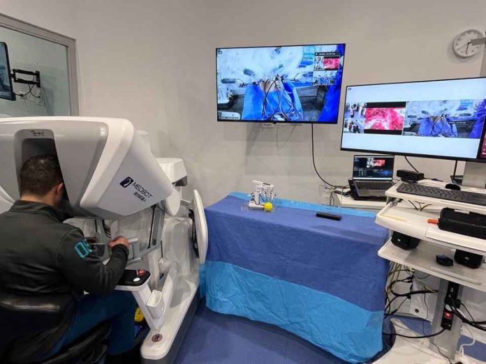 El mito del robot que opera solo ¿la cirugía robótica reemplaza a las personas El mito del robot que opera solo: ¿la cirugía robótica reemplaza a las personas?