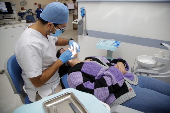 85% de los diagnósticos de cáncer oral son tardíos: A qué síntomas estar alerta y cuáles son los factores de riesgo