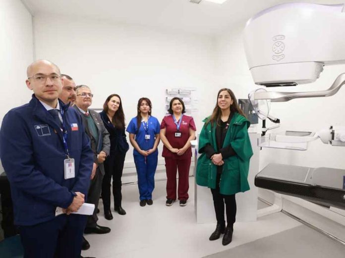 Minsal presenta estrategia para abordaje de cáncer de mama con foco en detección precoz en casos de alto riesgo y asesoramiento genético Minsal presenta estrategia para abordaje de cáncer de mama con foco en detección precoz en casos de alto riesgo y asesoramiento genético