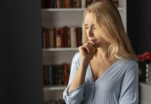 Olvidos y falta de concentración en la menopausia: qué es la niebla mental y cuándo poner atención Olvidos y falta de concentración en la menopausia: qué es la niebla mental y cuándo poner atención