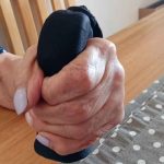 Reportaje | Innovación USM busca aliviar el dolor y mejorar la movilidad de personas con artrosis en el pulgar
