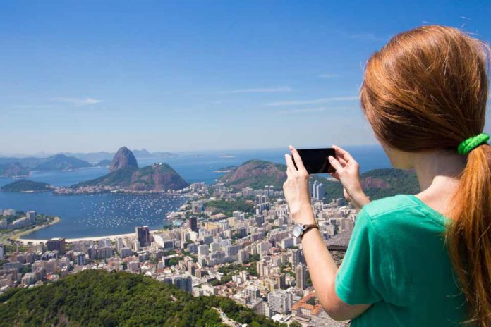 Viajar a Brasil: una emergencia médica puede costar hasta $19 millones