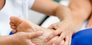 ¿Fascitis plantar? Kinesiólogo explica qué es y por qué se origina ¿Fascitis plantar? Kinesiólogo explica qué es y por qué se origina