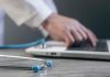 ¿Qué pasa con los pacientes cuando falla la tecnología? Salud pública y privada abordarán los nuevos riesgos de la digitalización